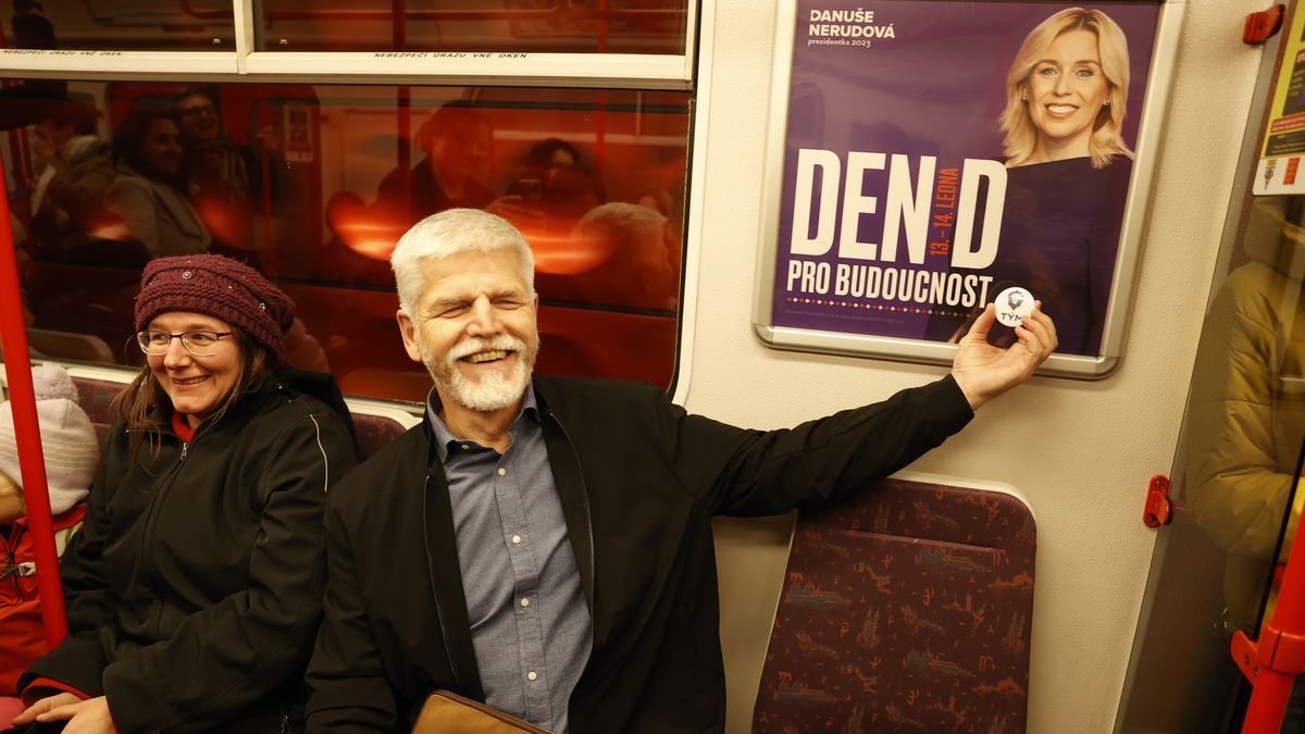 Pavel si jel metrem „s Danuší“ pro její voliče